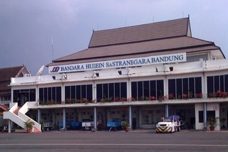 leiebil Bandung Lufthavn